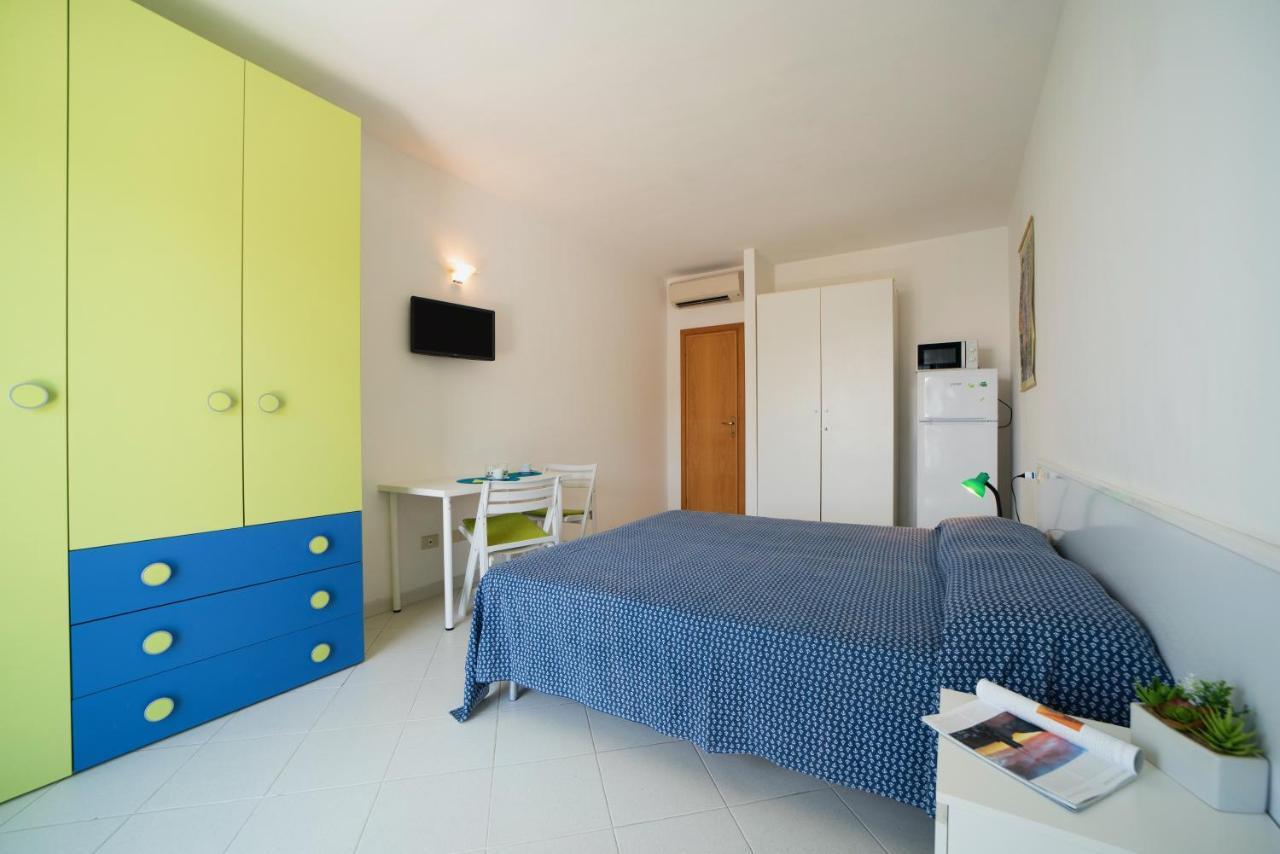 Le Sirene Aparthotel Seccheto Εξωτερικό φωτογραφία