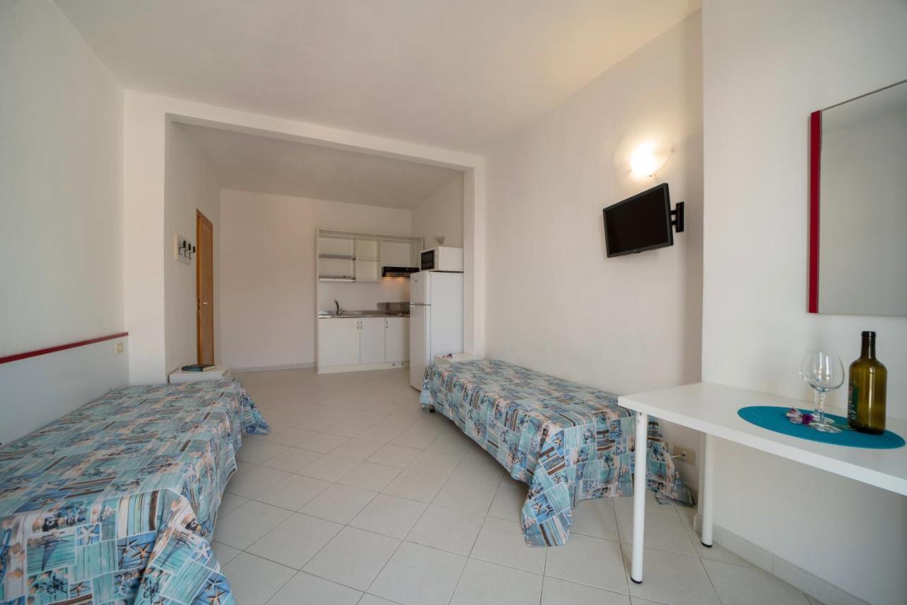 Le Sirene Aparthotel Seccheto Εξωτερικό φωτογραφία