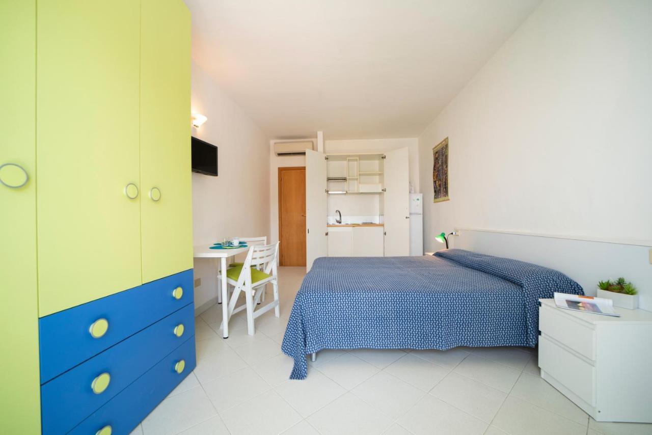 Le Sirene Aparthotel Seccheto Εξωτερικό φωτογραφία