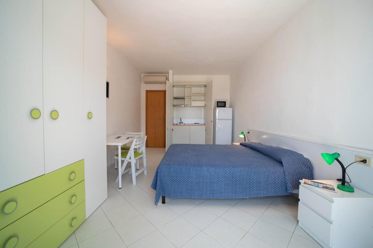 Le Sirene Aparthotel Seccheto Εξωτερικό φωτογραφία